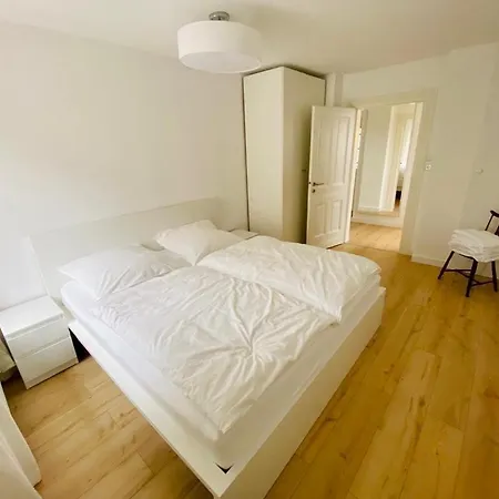Cute Apartment - Detmold City Center - Large Kitchen, Bath, South Facing Balcony - Free Parking And Wifi Exterior photo