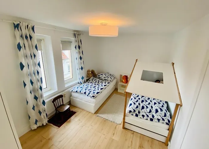 Cute Apartment - Detmold City Center - Large Kitchen, Bath, South Facing Balcony - Free Parking And Wifi