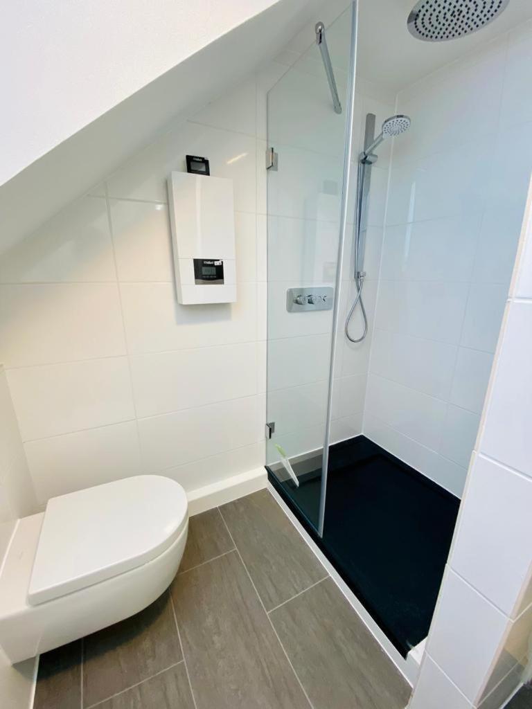 Apartment Cute - Center - Large Kitchen, Bath, South Facing Balcony - Free Parking And Wifi